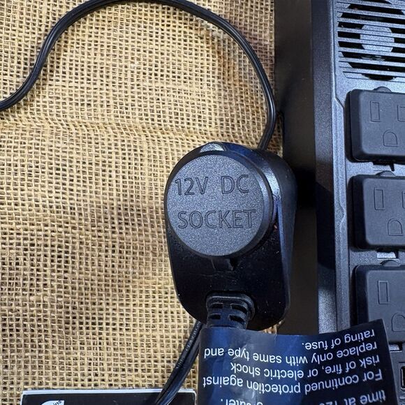 Cummins 120-Watt Portable Power Strip Inverter 6 Outputs CMN120S TESTED - Picture 3 of 6